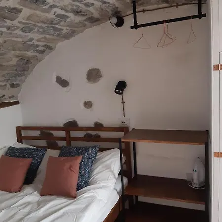 Cantina Antica Apartman Colonno